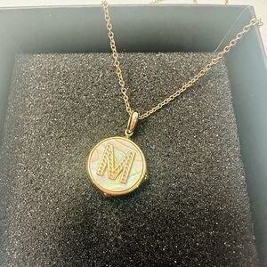 Kendra Scott - Letter M Necklace - Gold/Iridescent Abalone